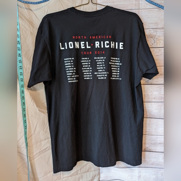 Lionel Richie ✨ T-Shirt - Picture 3 of 10
